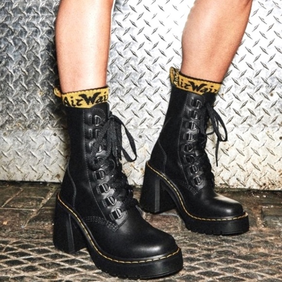 - Dr MARTENS CHESNEY BLACK BOOT Heel Lace Up Size: 8 - Picture 8 of 8